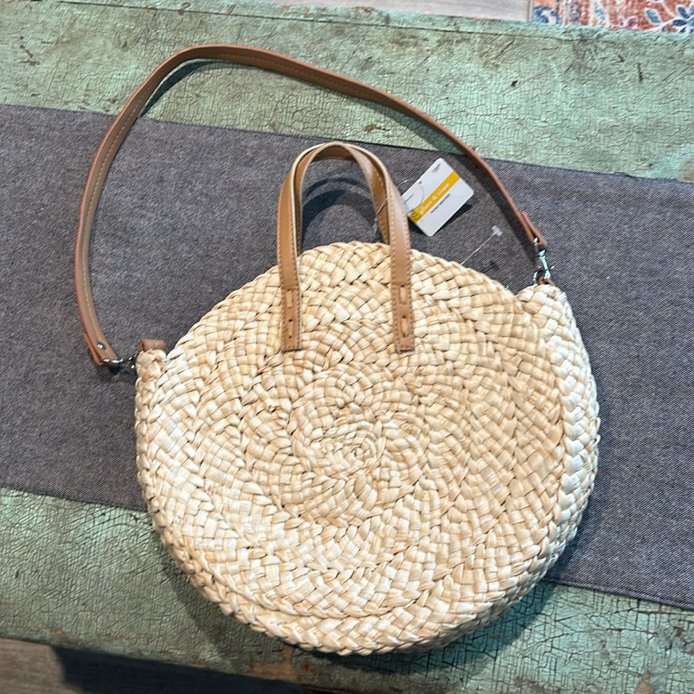 Place & Time Picnic Weather Circular Straw Tote